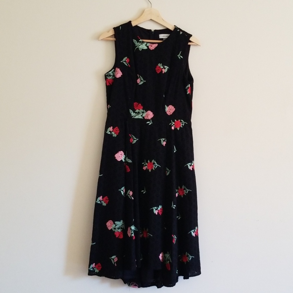 Dress - Picture 5 of 7
